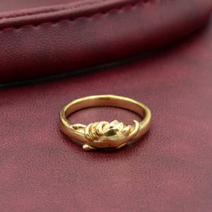 Gold Fede Ring, Claddagh Ring, Hidden Heart Ring, Vintage Fede Gimmel ...