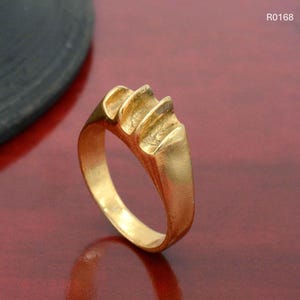 Gold Twisted Dome Ring, Minimalist Croissant Ring,Stackable Ring, Gold Thick Band Ring, Rope Ring, Signet Ring, Ring for Women, Chunky Ring,