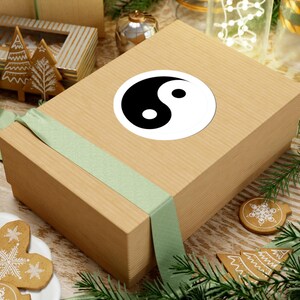 Yin Yang Sticker, Taijitu Taoist Symbol, Chinese Cosmology Diagram, Dark Academia Occult Vinyl Decal 3"x3" Bild 6