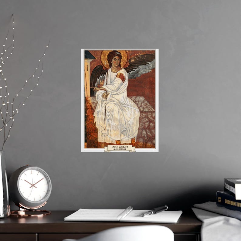 Affiche de l'Ange Blanc de Mileševa, reproduction d'une fresque orthodoxe serbe (Beli Anđeo), ange du XIIIe siècle, finition mate. image 6