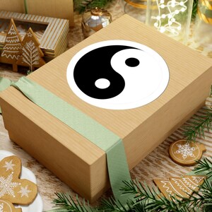Yin Yang Sticker, Taijitu Taoist Symbol, Chinese Cosmology Diagram, Dark Academia Occult Vinyl Decal 3"x3" Bild 9