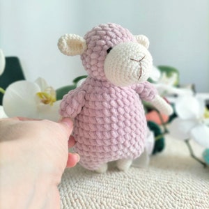 Crochet Pattern Little Sheep: Easy Amigurumi  tutorial for Beginners - PDF in English, Digital