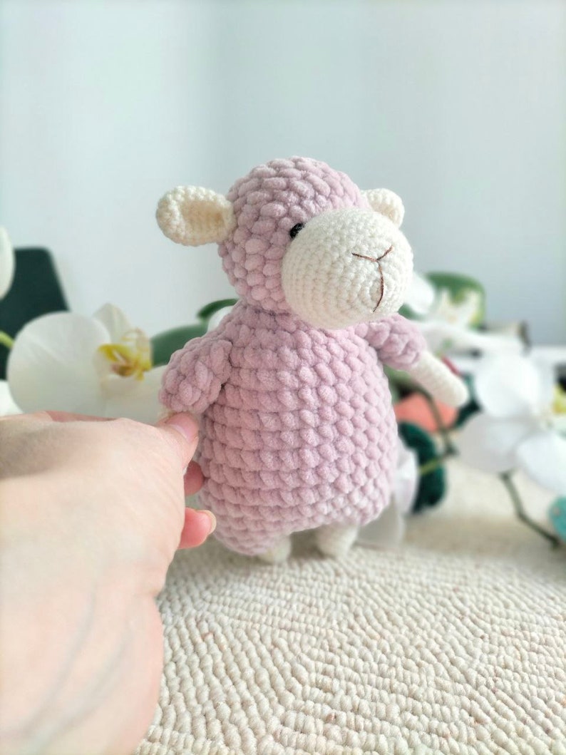 Crochet Pattern Little Sheep: Easy Amigurumi  tutorial for Beginners - PDF in English, Digital
