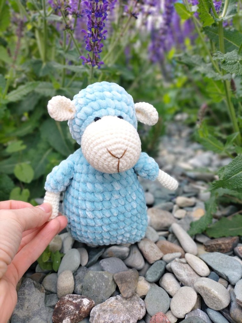 Crochet Pattern Little Sheep: Easy Amigurumi  tutorial for Beginners - PDF in English, Digital