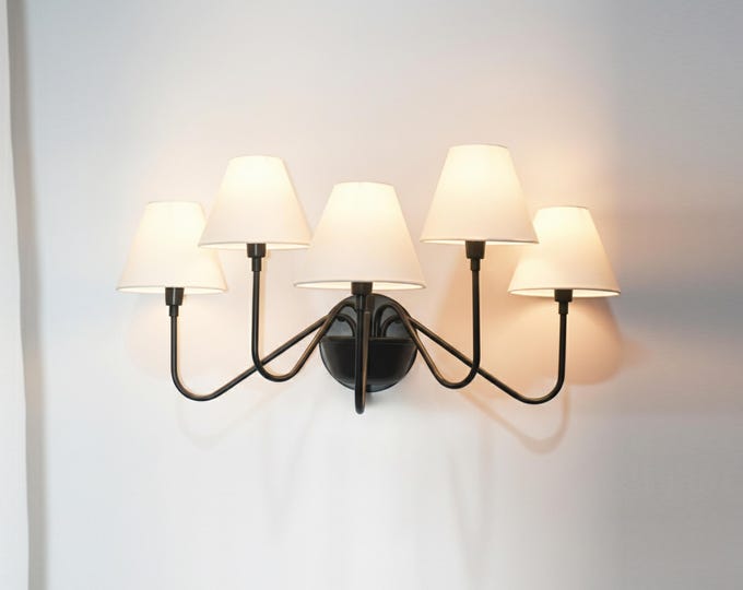 Flaunt the art of living with your Matte Black essential.