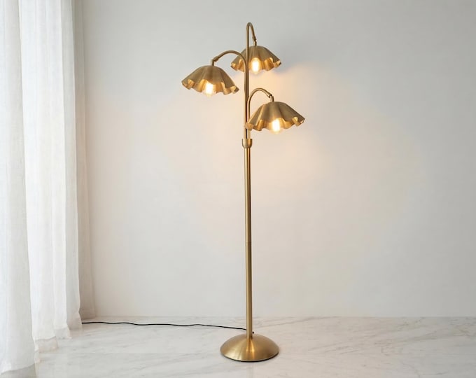 The Allure of Golden Floor Lamps: A Design Statement