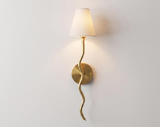 Wall Light Brushed Gold Modern Wavy Wall Sconce, Luxury Nordic Bedroom Bedside Lamp, Artistic Scandinavian Lighting Fixture