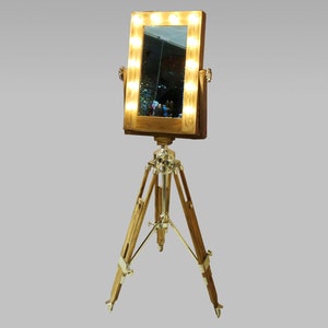 Makeup Mirror with Light luxury makeup mirror makeup mirror vintage Antique Makeup Mirror Vanity Mirror with Light mirror for bedroom