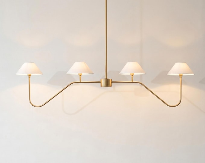 Majestic Aura in Gold Brass – A Chandelier Light That Captivates Every Gaze