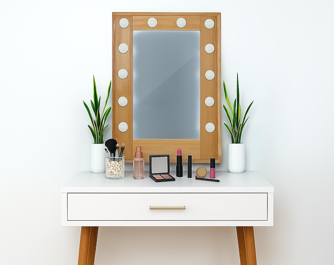Elegant Hollywood Vanity Set – Illuminated Mirror with Luxe Makeup Table and Designer Accents