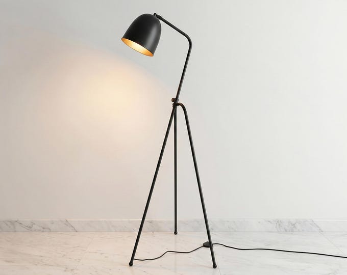 Stylish Black Floor Lamps for Modern Interiors