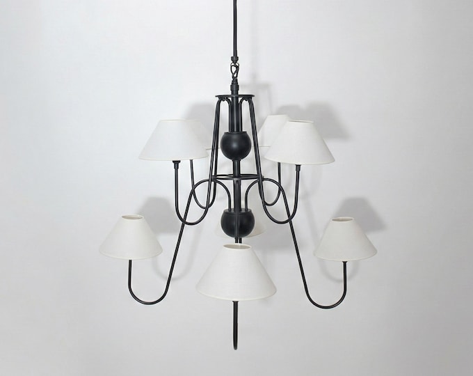 A centerpiece of timeless grandeur, the Matte Black finish adds pure luxury to your décor.