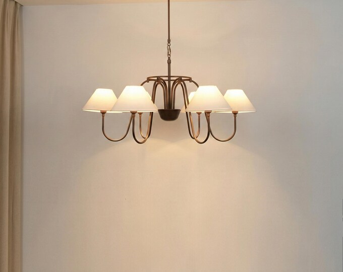 With captivating presence, the Brown chandelier speaks the language of luxury.