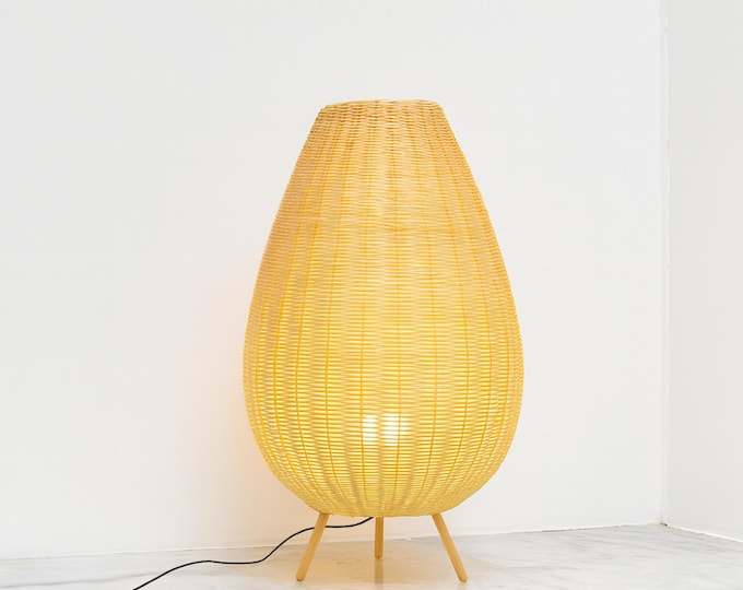 Woven Floor Lamp, Natural Rattan Floor Light, Boho Floor Lamp, Handmade Basket Lamp, Rustic Standing Light, Coastal Home Décor Lighting.