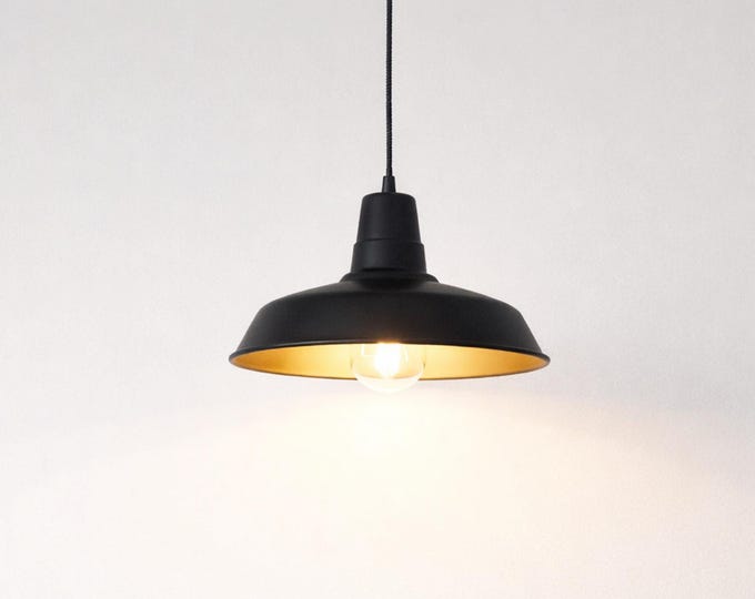 Matte Black Industrial Pendant Lamp: Adjustable Cable Light