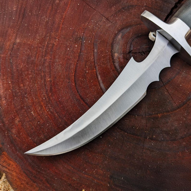Bat-man knife Under the Red Hood | Replica Knife Inspired of Red Hood | Anime Knife | Gift for Anime Fans | Christmas Gift | Cosplay Prop | Anniversary Gift | Gift for Him | Gift for Men | Gift for Husband | Groomsmen Gift Knife | Gift for Collectors