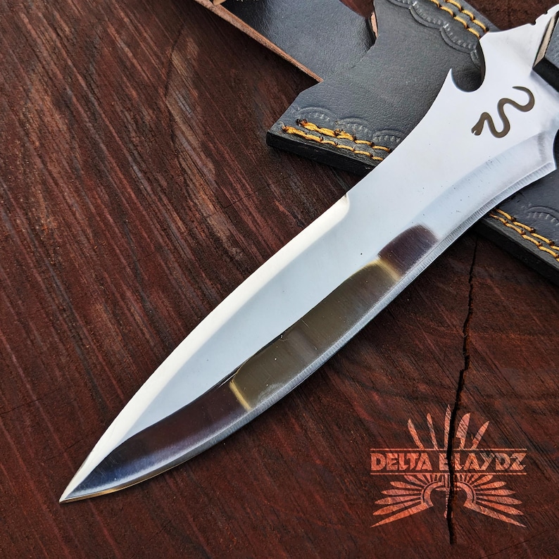 Handmade Resident Evil 4 Jack Krauser Knife Replica: D2 Steel Full Tang With Leather Sheath | Game Knife | New RE4 Remake Replica | Gift for Him | Birthday Gift | Handmade Knife | Hunting Knife | Best Gifts | Gift for Boyfriend | Gift for Brother | Hunting Gifts | Handmade Gifts | Gaming Props | Christmas Gift