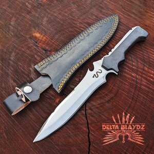 Handmade Resident Evil 4 Jack Krauser Knife Replica: D2 Steel Full Tang With Leather Sheath | Game Knife | New RE4 Remake Replica | Gift for Him | Birthday Gift | Handmade Knife | Hunting Knife | Best Gifts | Gift for Boyfriend | Gift for Brother | Hunting Gifts | Handmade Gifts | Gaming Props | Christmas Gift