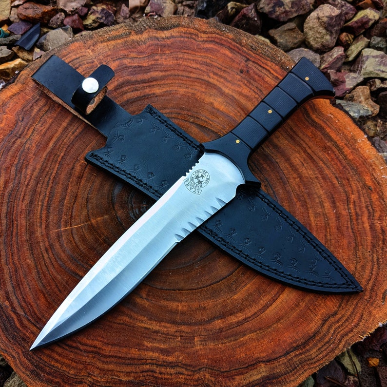 RE4 Replica Knife Custom Handmade D2 Steel Full Tang Resident Evil 4 Leon Kennedy's Knife | Game Knife | Christmas Gift| Cosplay Prop | Game Replica Knife with Free Sheath | Personalized Gift | Personalized Knife | Gift for Him | Gift for Men | Birthday Gift | Anniversary Gift | Wedding Gift | Outdoor Knife | Hunting Knife | Groomsmen Gift Knife | Best Men Gift | Collectors Knife