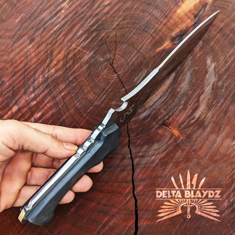 Handmade Resident Evil 4 Jack Krauser Knife Replica: D2 Steel Full Tang With Leather Sheath | Game Knife | New RE4 Remake Replica | Gift for Him | Birthday Gift | Handmade Knife | Hunting Knife | Best Gifts | Gift for Boyfriend | Gift for Brother | Hunting Gifts | Handmade Gifts | Gaming Props | Christmas Gift