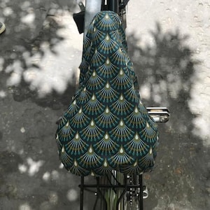 100% French waterproof bicycle saddle cover Ethnique vert