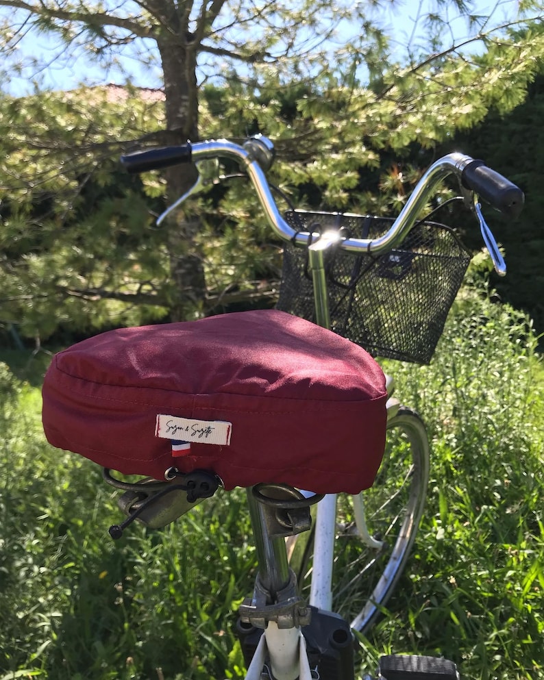 100% French waterproof bicycle saddle cover Bordeaux uni