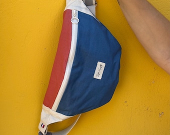 The XL waterproof and reflective banana