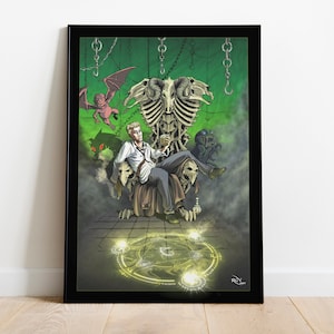 Op de afbeelding: Ingelijste illustratie van een zittende figuur in een wit overhemd en grijze broek, met een glas in de hand. Het kunstwerk heeft een groene achtergrond met kettingen en demonische figuren. Onderaan een gloeiend geel zegel. De lijst is zwart.