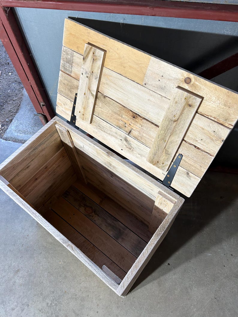 Large Rustic Storage Box With Hinged Lid. - Etsy UK