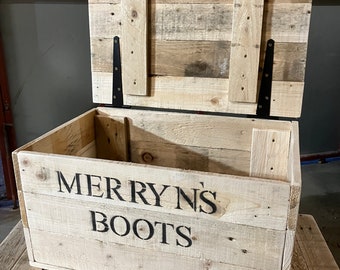 Personalised Rustic shoe box.