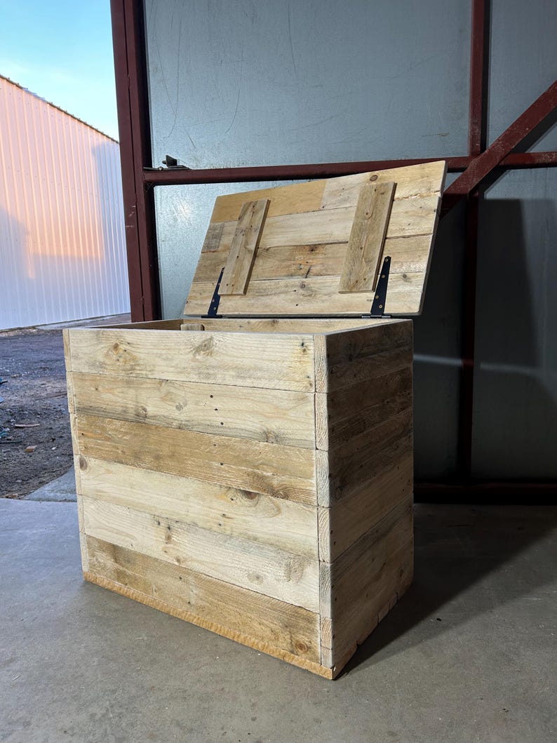 Large Rustic Storage Box With Hinged Lid. - Etsy UK