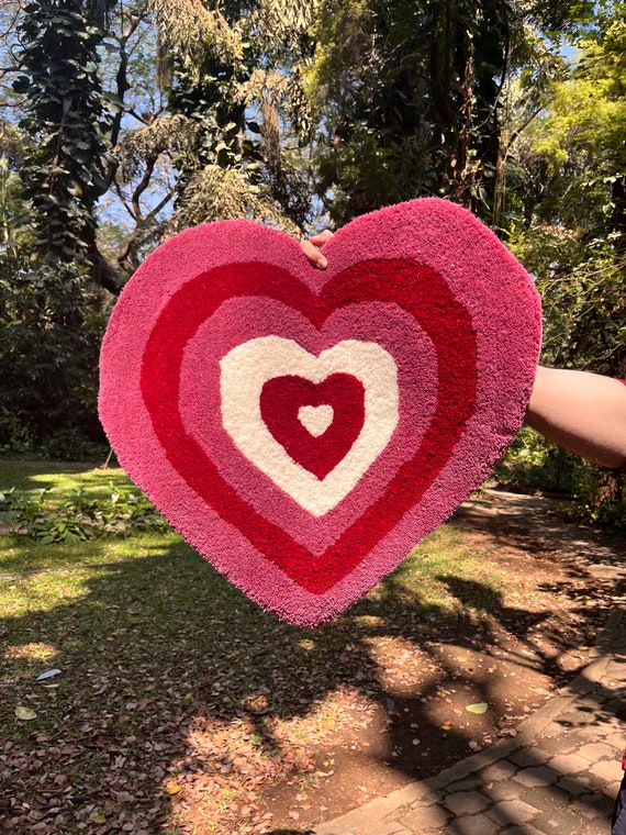 Heart Rug | Rugs for Bedroom, Aesthetic Rug, Handmade Home Gift, Tufted Carpet, Rugs, Housewarming Gift, Cute Home Decor
