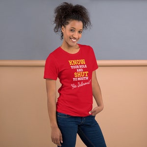 Kennen Sie Ihre Rolle und halten Sie den Mund Shirt Travis Kelce Shirt Kansas City Chiefs Shirt Geschenk für Sie KC Liebhaber Shirt Geschenk für Fußball Fan Shirt