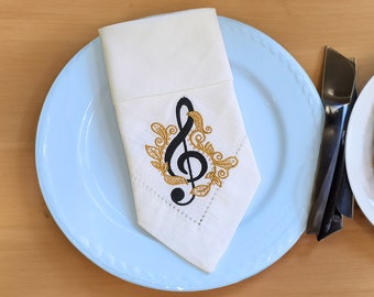 Servilletas de tela bordadas con clave de sol: regalo musical personalizado