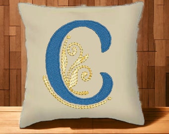 Almohada con monograma inicial
