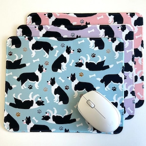 Border Collie Mousepad: Cute Dog & Paw Print Pattern