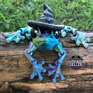 Witch Frog CUSTOM! - Emotional Support Pet - 3D Printed Desk Toy - Articulated Pet