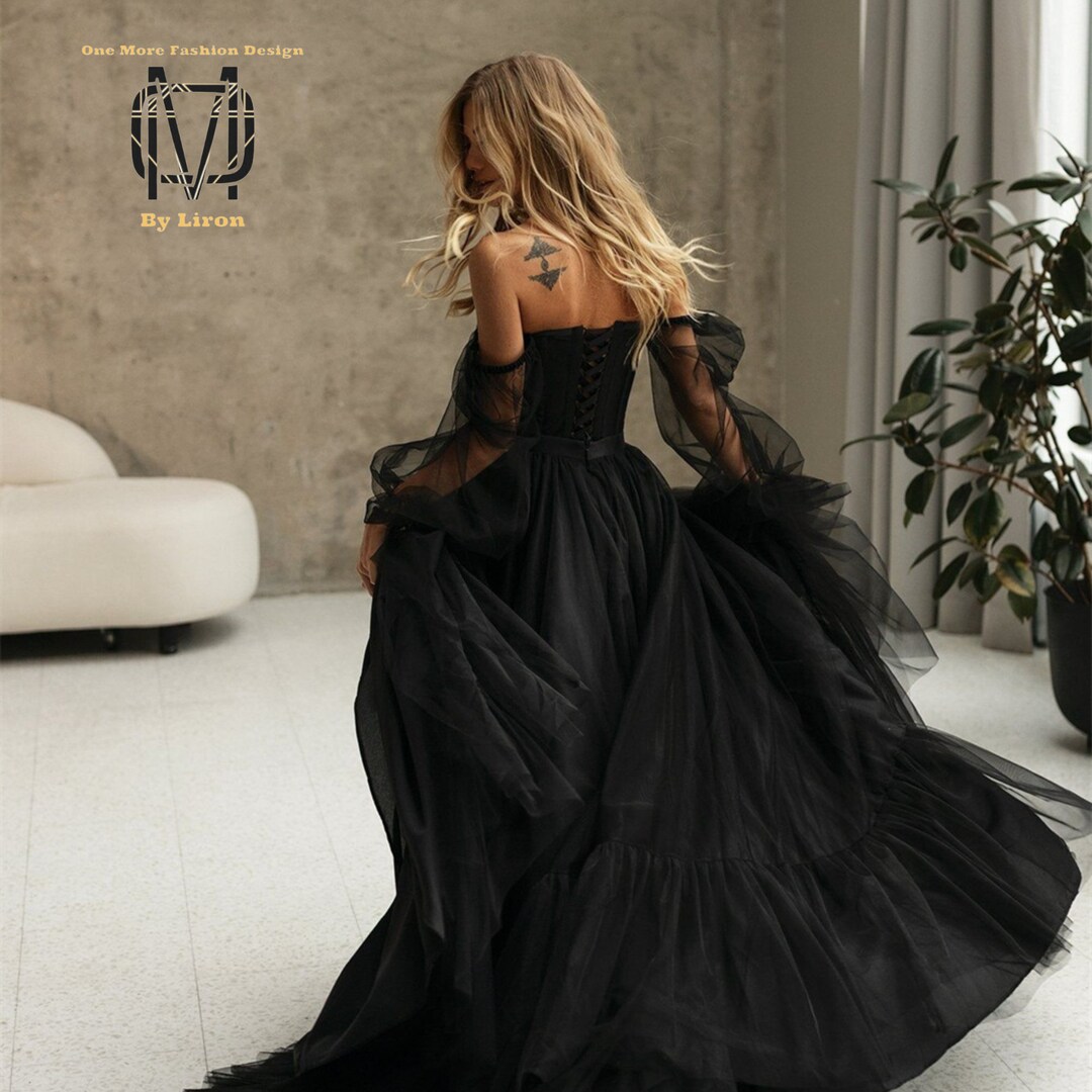 gown with detachable train