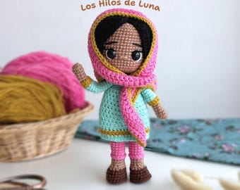 PDF document (Spanish/English). Amigurumi pattern. Malala. Amigurumi doll. Crochet pattern