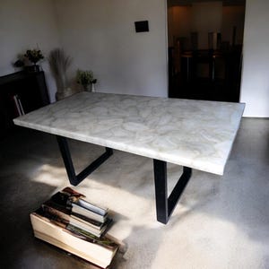 Rectangle White Quartz Dining Table Healing Crystal Gemstone with Iron Legs Countertop for Kitchen Luxurious Modern Art Furniture Decors