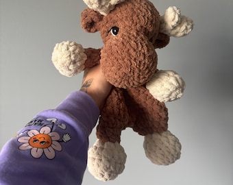 Łoś Maple na szydełku | Miękki, leśny pluszowy przyjaciel | Ręcznie robiona zabawka amigurumi wykonana z miłością