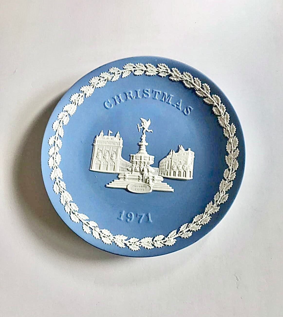 1971 Christmas Jasperware Wedgewood England Collector Plate