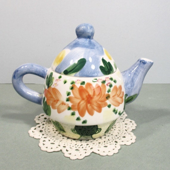 bella tea pot