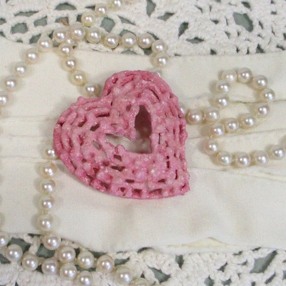 Vintage Pink Heart Brooch Pin . Sweet Shabby Chic… - image 4