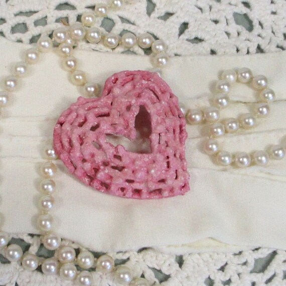 Vintage Pink Heart Brooch Pin . Sweet Shabby Chic… - image 9