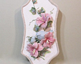 Mother & Baby Bird Floral Wall Plaque: 3d Clay Flower Sculpture