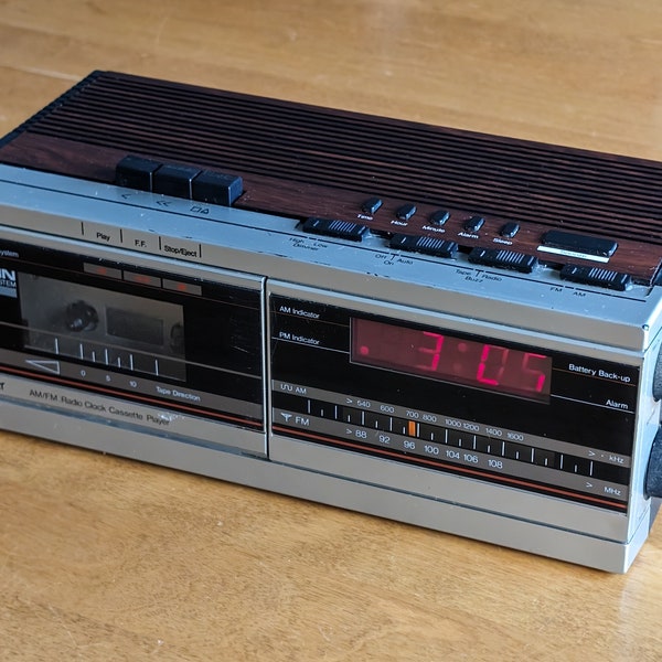 Vintage Pulser AM/FM Clock Radio Cassette Player - Digital Display Alarm Retro Woodgrain Metal