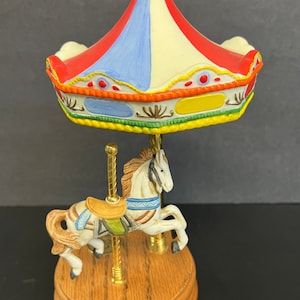 Musical Horse Carousel, Beautifully Painted, Plays &quot;It’s a small world&quot; Carousel Waltz, Vintage 1980&#39;s, New, Never used