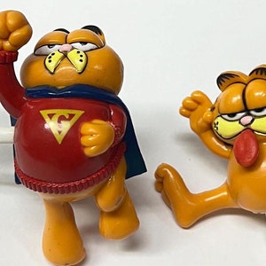 Garfield with suction cup, 2 different, Vintage, Brand New, Never Used, Ages 3 and up