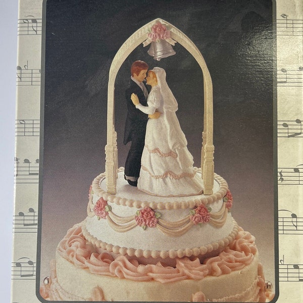 Cake topper Musical Wedding Couple, joue True Love, l'unité supérieure entière tourne, figurines en porcelaine, Jamais utilisée, Fonctionne sur batterie